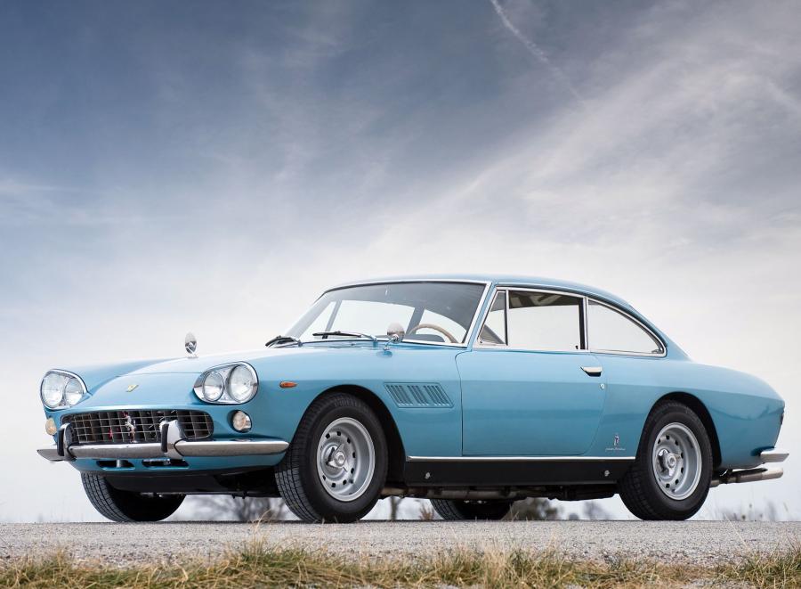  Ferrari 330 GT 2+2 (Series I) 1964 года  (фото 28 из 44)